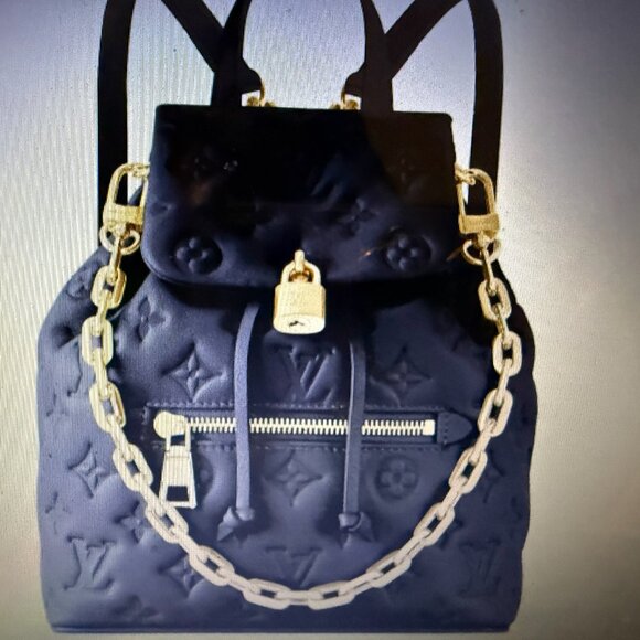 ALL GENUINE LEATHER Fashion Backpack-Matte BLACK & Gold Tone Accents-BRAND New - Picture 5 of 5